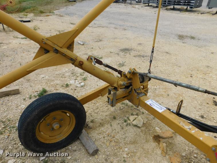 image for item DB9482 Vermeer WR24 hay rake