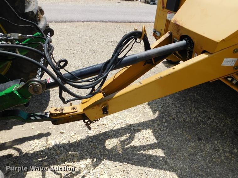 image for item DB9484 2007 Vermeer 605M round baler