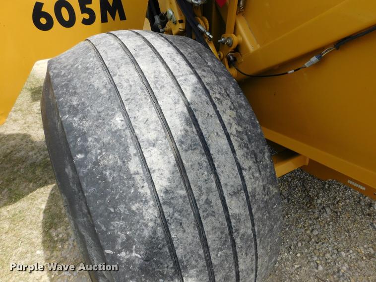 image for item DB9484 2007 Vermeer 605M round baler