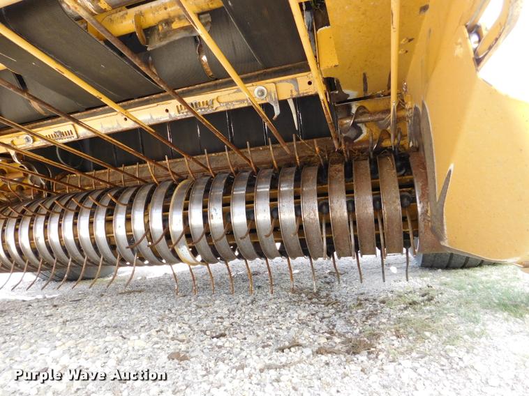 image for item DB9484 2007 Vermeer 605M round baler