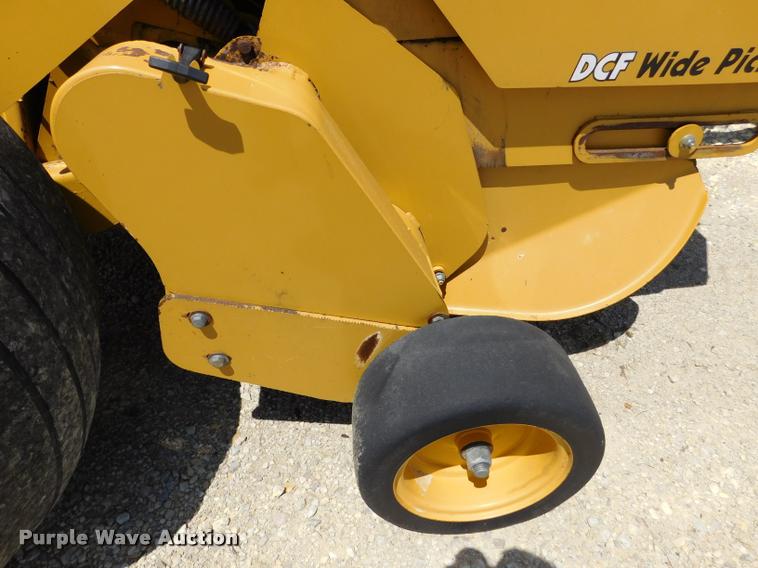 image for item DB9484 2007 Vermeer 605M round baler