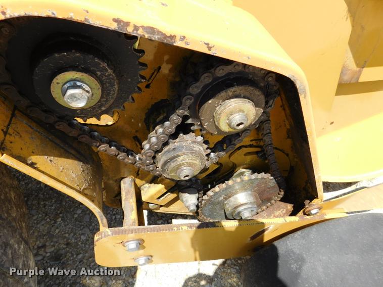 image for item DB9484 2007 Vermeer 605M round baler