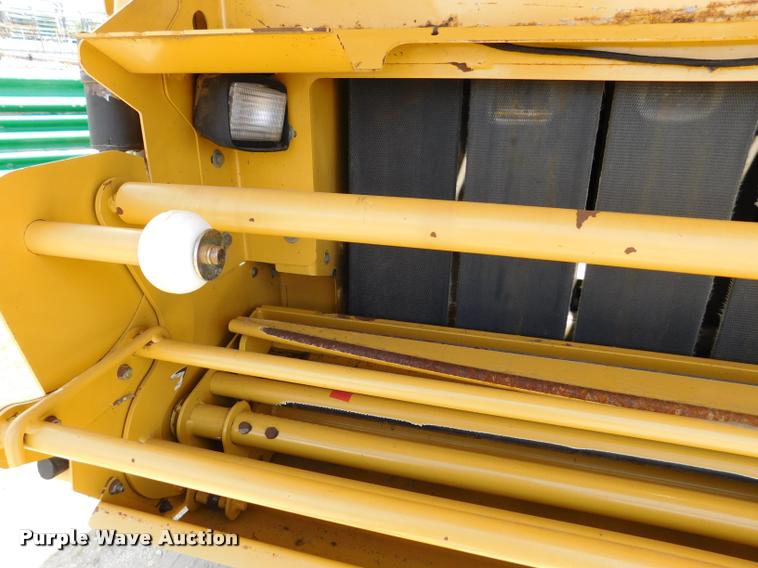 image for item DB9484 2007 Vermeer 605M round baler