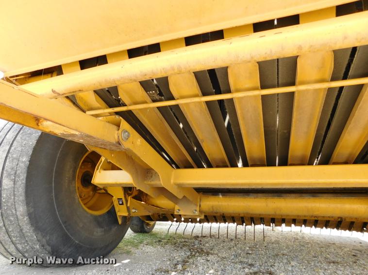 image for item DB9484 2007 Vermeer 605M round baler