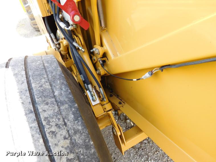 image for item DB9484 2007 Vermeer 605M round baler