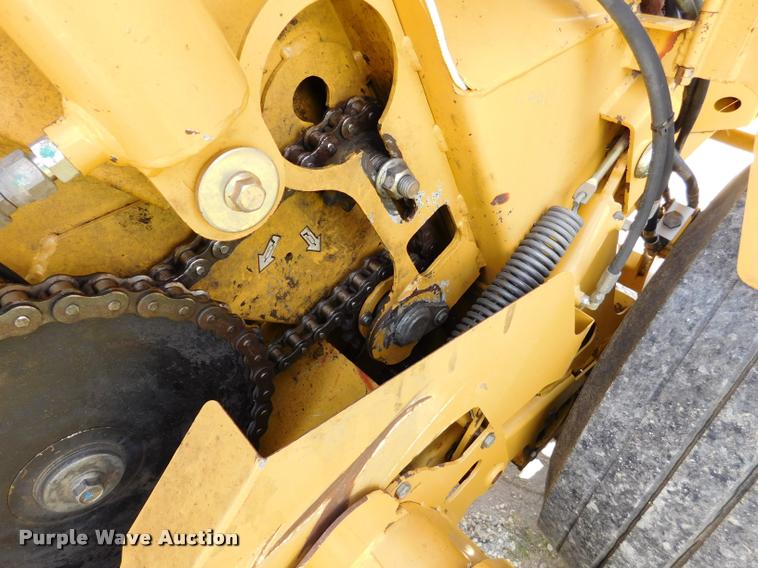 image for item DB9484 2007 Vermeer 605M round baler