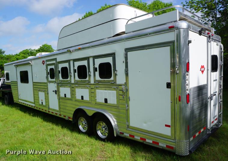 image for item DH9309 2009 Hart U4HG Ultimate horse trailer