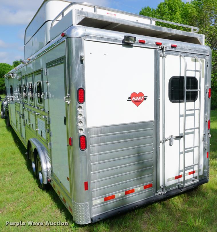 image for item DH9309 2009 Hart U4HG Ultimate horse trailer