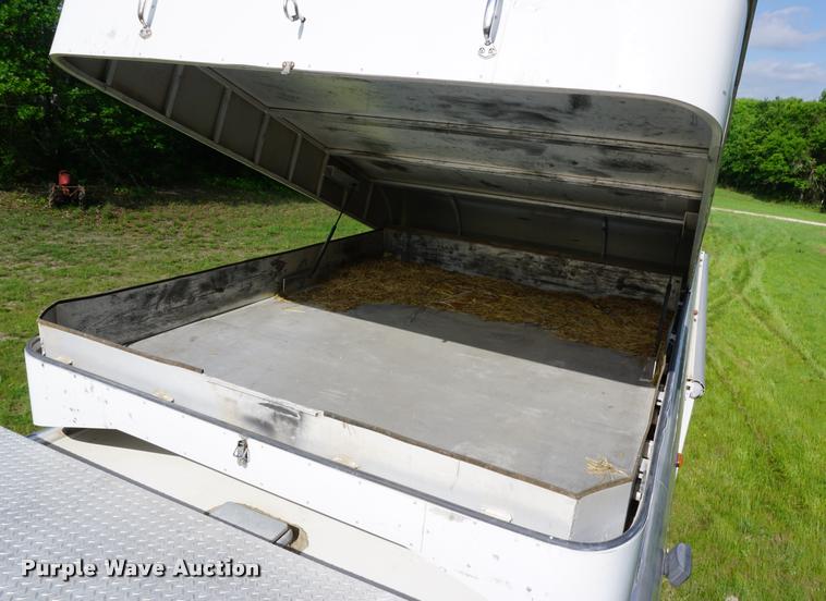 image for item DH9309 2009 Hart U4HG Ultimate horse trailer