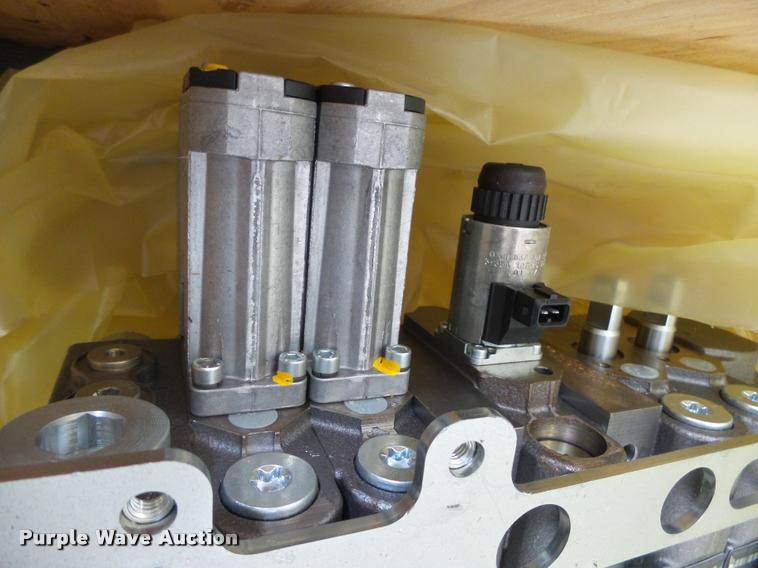 image for item DH9597 (2) four dist SRT2 2MEC