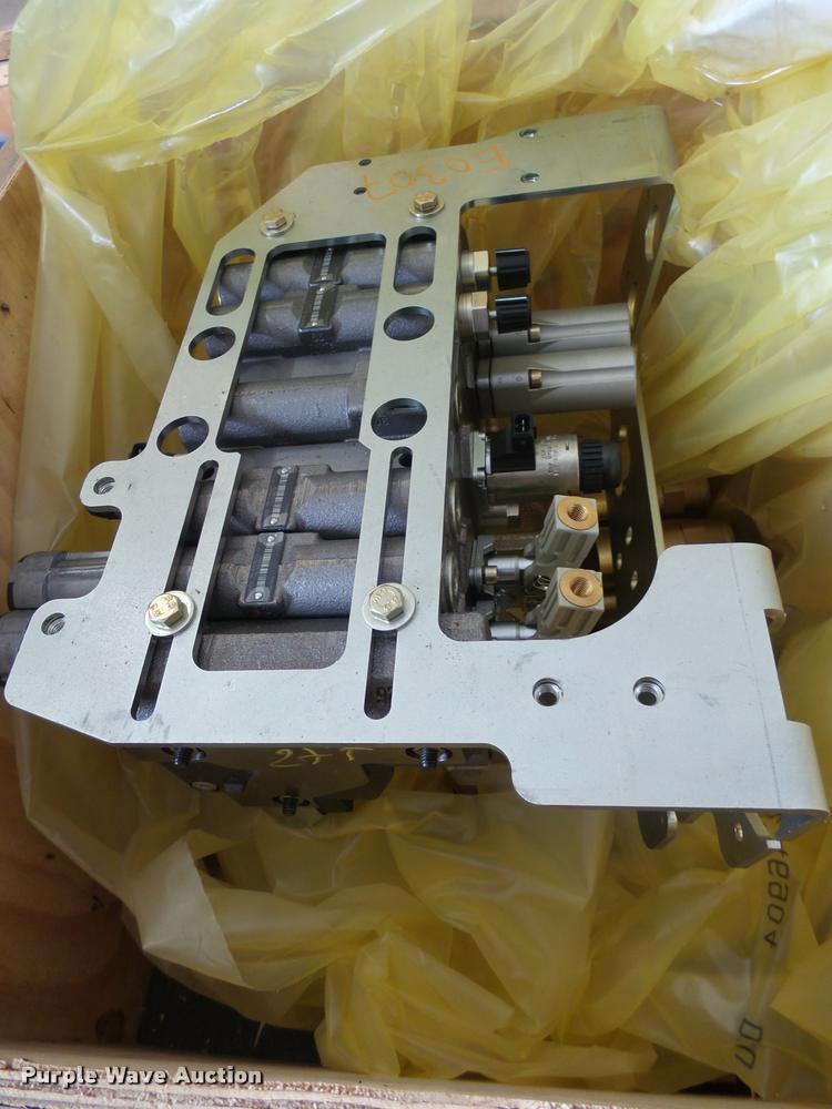 image for item DH9597 (2) four dist SRT2 2MEC