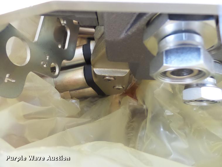 image for item DH9599 (2) four dist SRT2 4EL