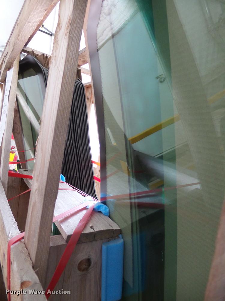 image for item DH9601 (25) windshields