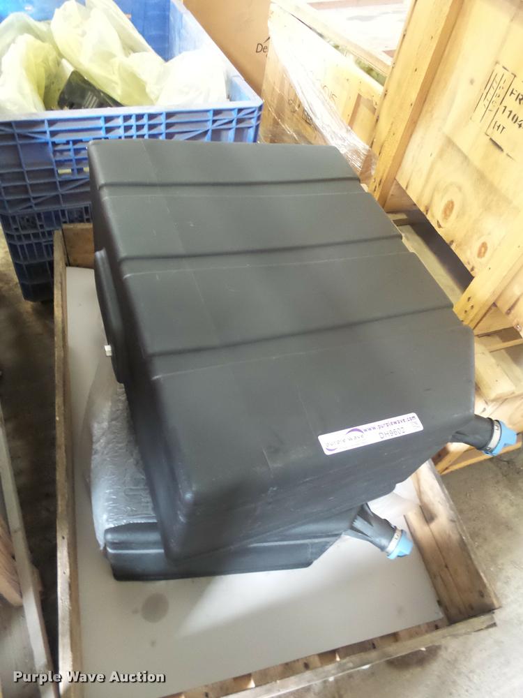 image for item DH9602 (2) DEF tanks