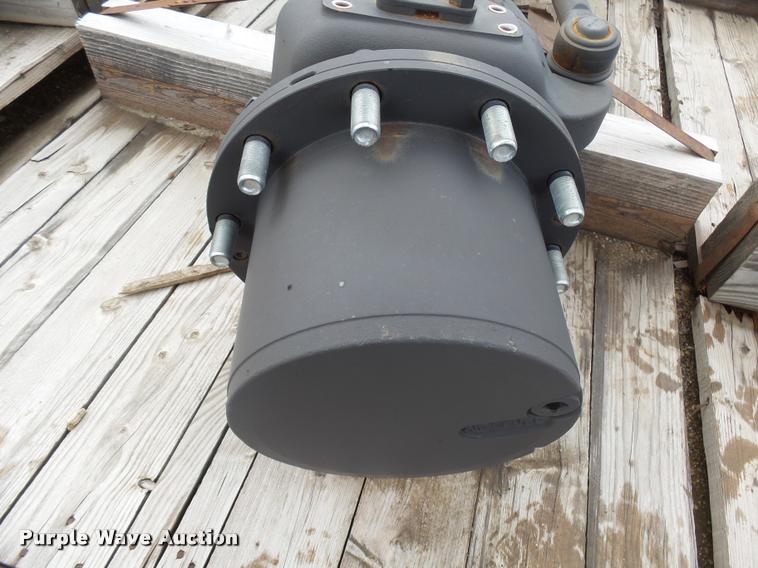 image for item DH9605 Dana axle