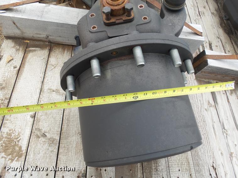 image for item DH9606 Dana axle