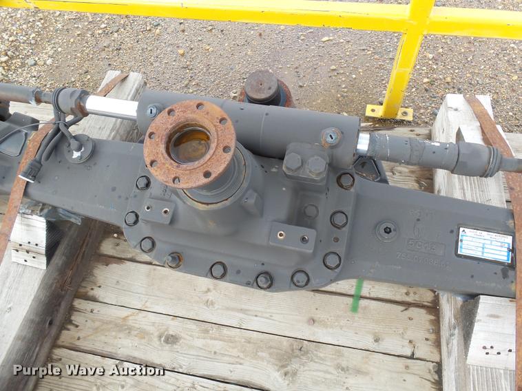 image for item DH9608 Dana axle