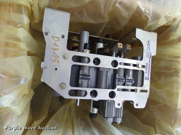 image for item DH9614 (2) three dist SRT2 1MEC