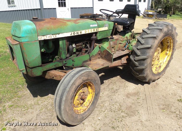 image for item DH9654 John Deere 2040 tractor