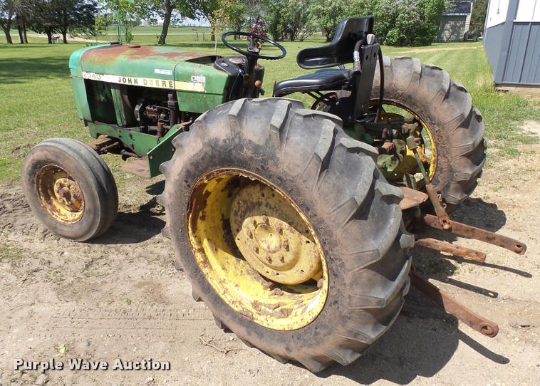 image for item DH9654 John Deere 2040 tractor