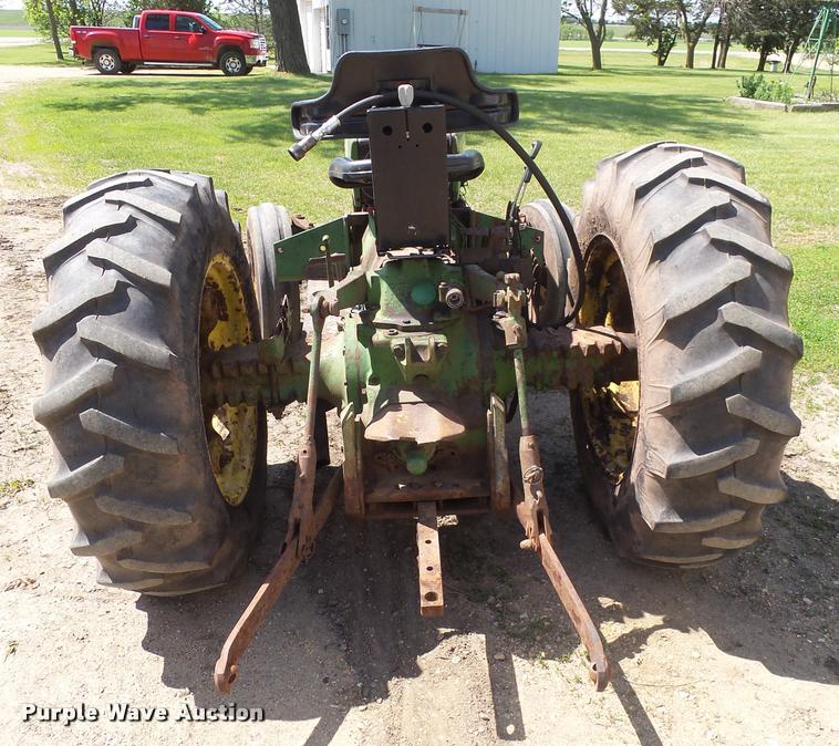 image for item DH9654 John Deere 2040 tractor