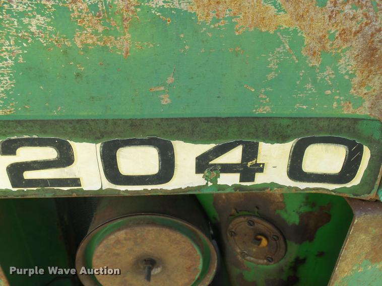 image for item DH9654 John Deere 2040 tractor