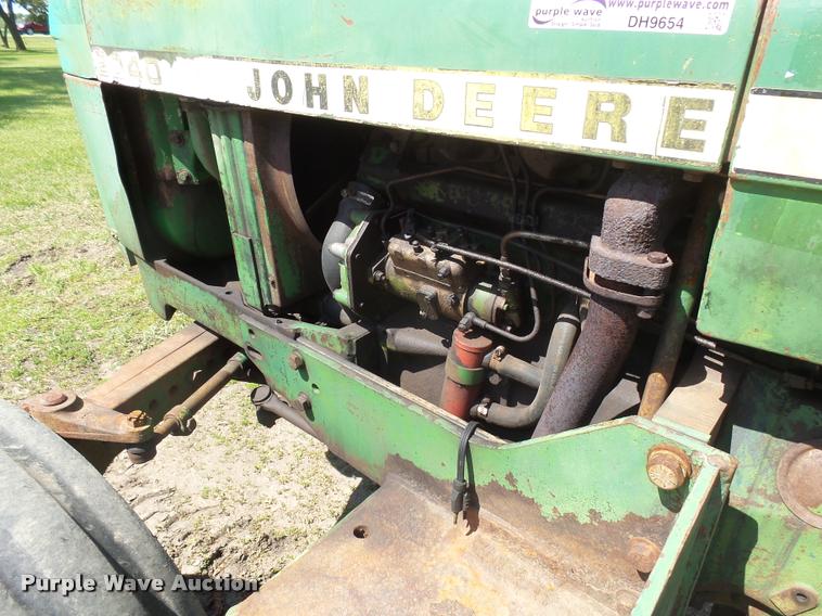 image for item DH9654 John Deere 2040 tractor
