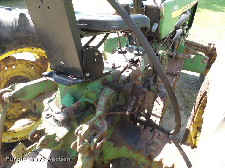 image for item DH9654 John Deere 2040 tractor