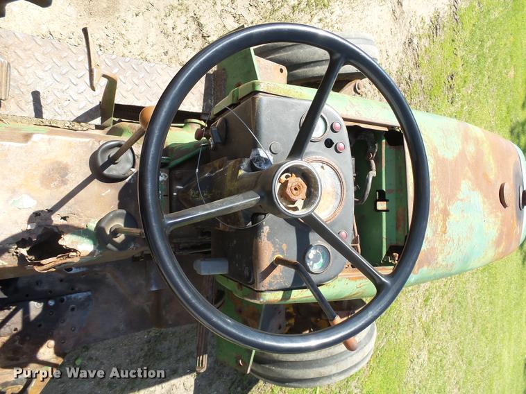 image for item DH9654 John Deere 2040 tractor