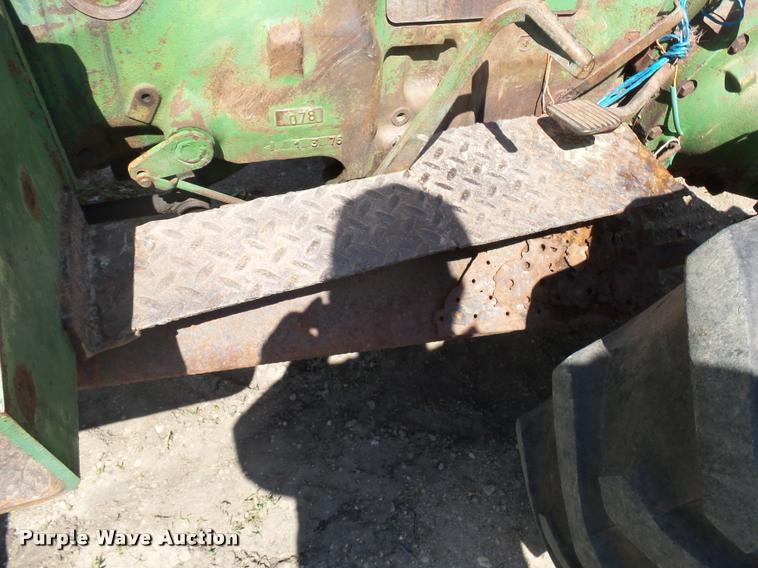 image for item DH9654 John Deere 2040 tractor