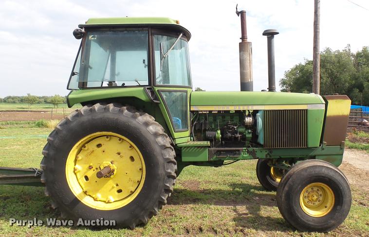 image for item DO9647 1975 John Deere 4430 tractor
