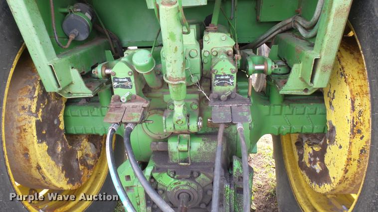 image for item DO9647 1975 John Deere 4430 tractor