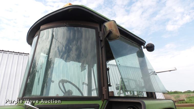 image for item DO9647 1975 John Deere 4430 tractor