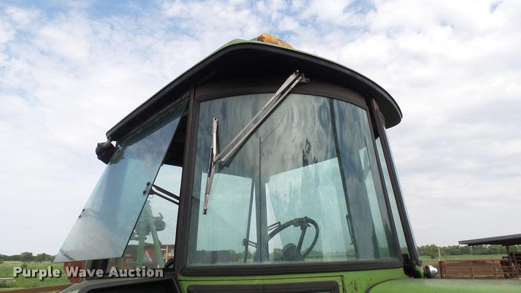 image for item DO9647 1975 John Deere 4430 tractor