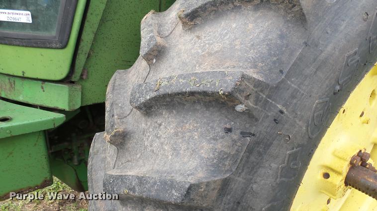image for item DO9647 1975 John Deere 4430 tractor