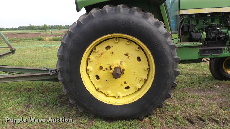 image for item DO9647 1975 John Deere 4430 tractor