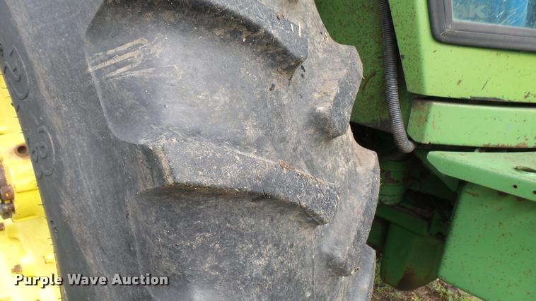 image for item DO9647 1975 John Deere 4430 tractor