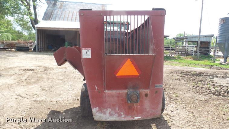 image for item DO9648 Monomixer 1210 feed/mixer wagon