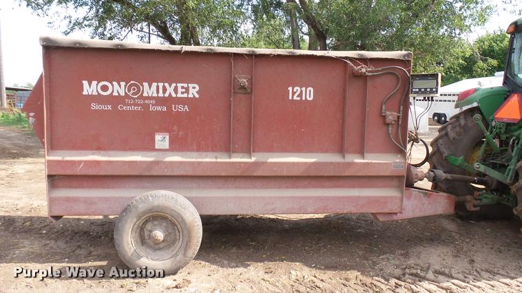 image for item DO9648 Monomixer 1210 feed/mixer wagon
