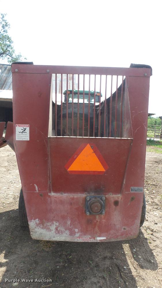 image for item DO9648 Monomixer 1210 feed/mixer wagon