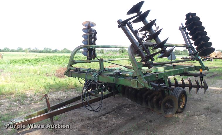 image for item DO9649 John Deere 0235 disk