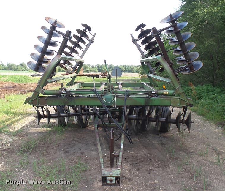 image for item DO9649 John Deere 0235 disk