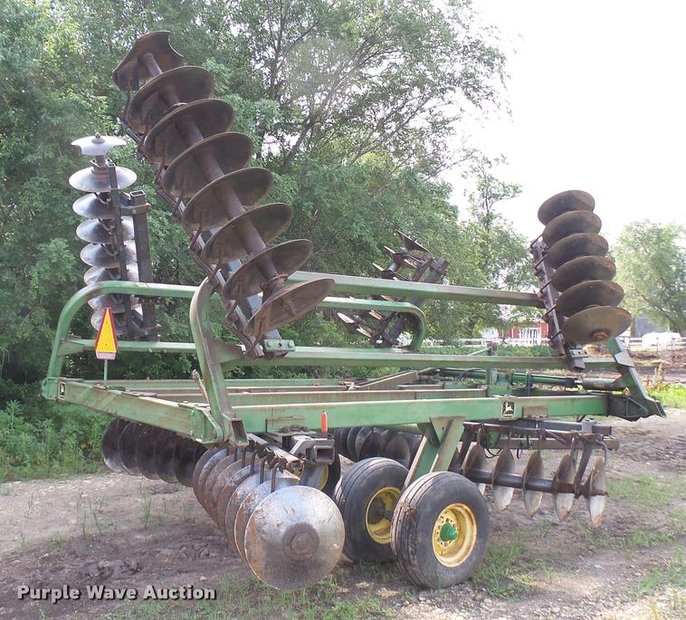 image for item DO9649 John Deere 0235 disk