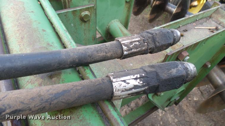 image for item DO9649 John Deere 0235 disk