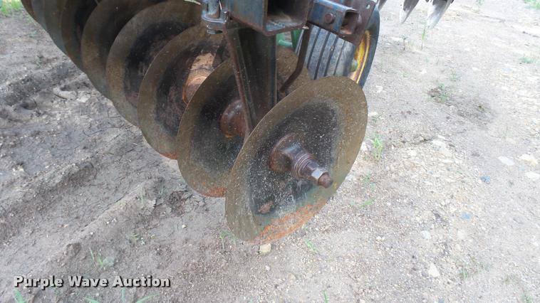 image for item DO9649 John Deere 0235 disk