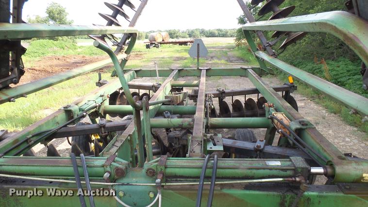 image for item DO9649 John Deere 0235 disk