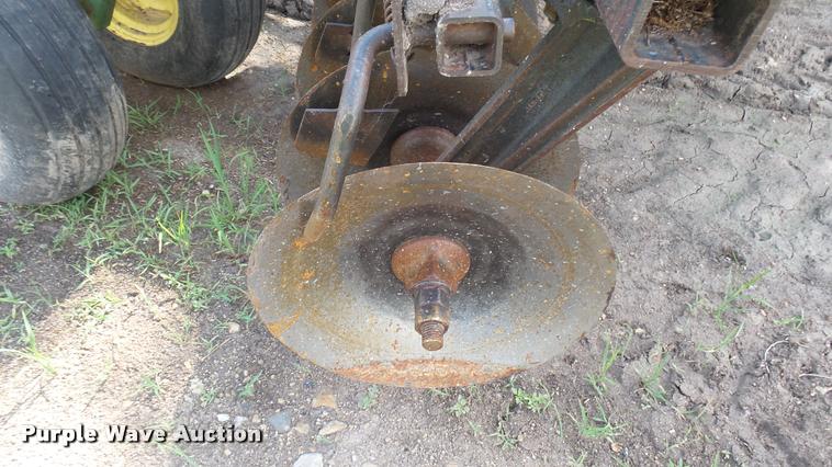 image for item DO9649 John Deere 0235 disk