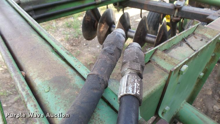 image for item DO9649 John Deere 0235 disk