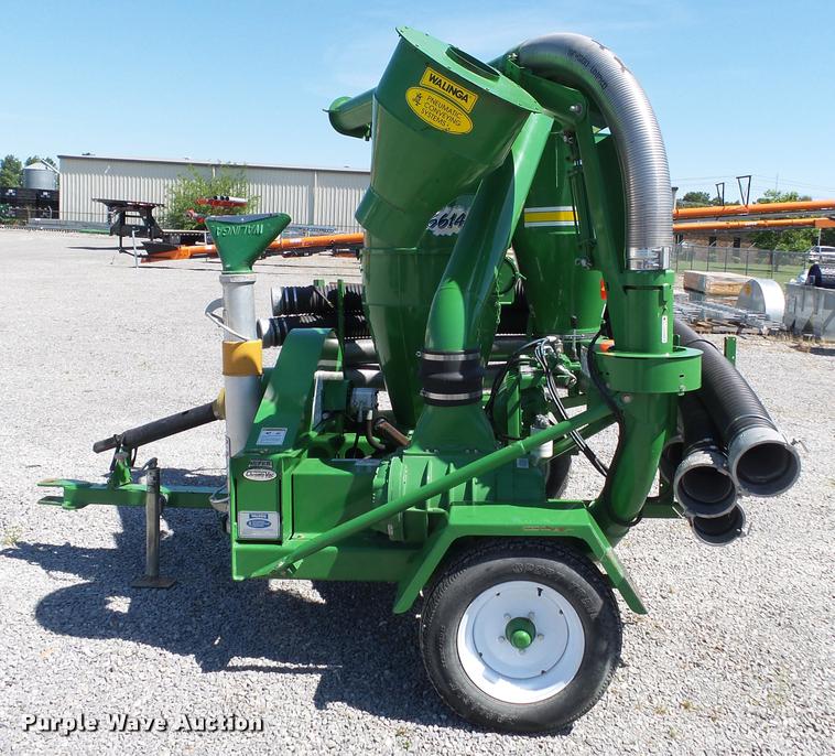 image for item K3275 2013 Walinga 6614DLX grain vacuum