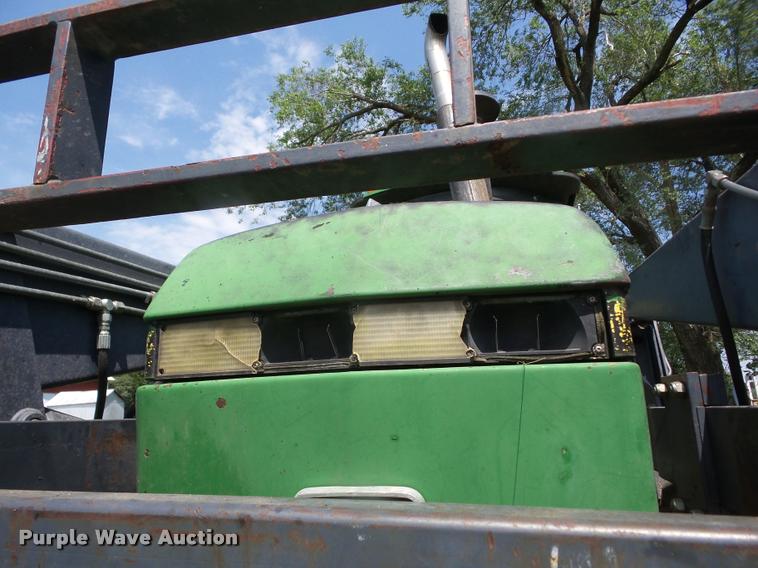 image for item K6472 1983 John Deere 4450 MFWD tractor